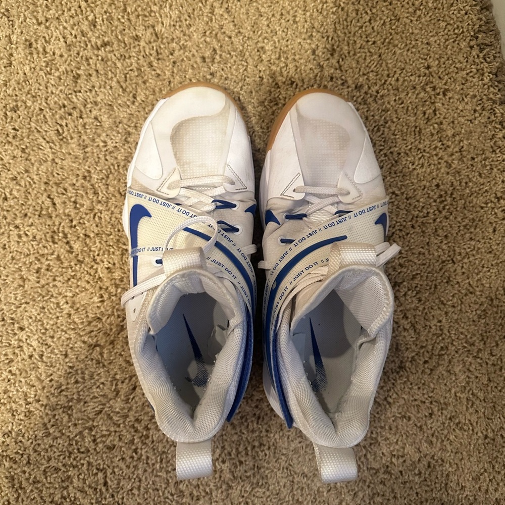 nike volleyball shoes